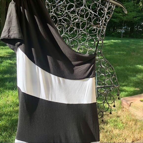 ALICE + OLIVIA BLK/WHT STRIPE SHOULDER DRESS S NWT - Picture 7 of 14